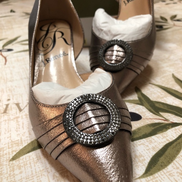 Final Sale!! Save $! Elegant J.Renee pump! 🎩💫 - Picture 5 of 8